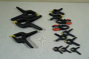 lot 250 image: 13 Spring Clamps