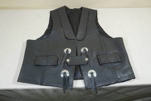 lot 269 image: Black Leather Vest -XL