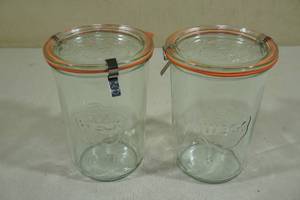 lot 275 image: 2 Weck Mold Jars 850ml