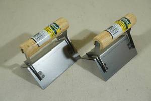 lot 286 image: 2 Outside Corner Trowels