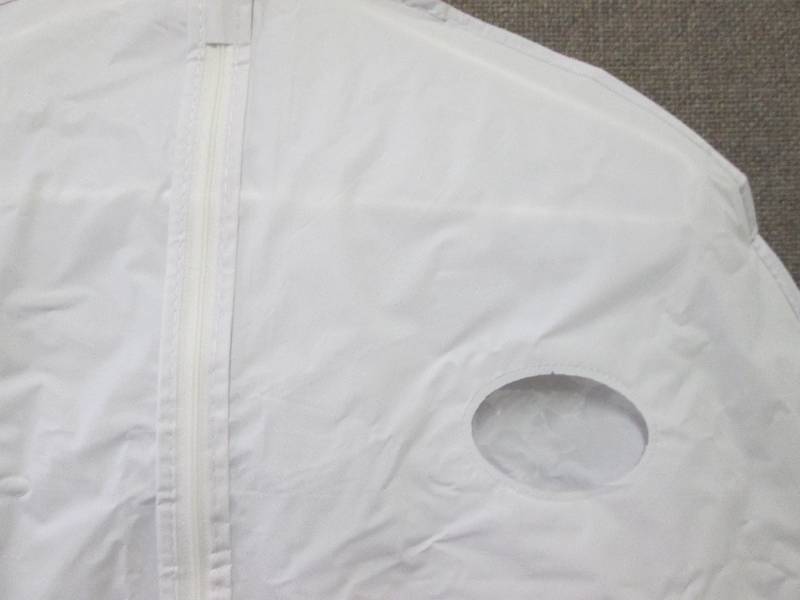 lot 413 image: Box of Plastic Zip Clothes Protecto...
