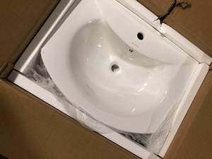 lot 34 image: Swiss Madison Modern White Ceramic Rectangular Chateau Pedestal Bathroom Vessel Sink with Round Single Faucet Hole  Customer Returns See Pictures