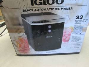 lot 7 image: Igloo 33-Lb. Ice Maker - Black open...