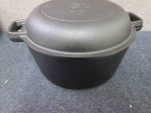 lot 13 image: Commercial Chef 5-Qt. Pre-Seasoned ...