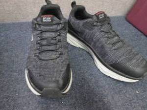 lot 26 image: Skechers Mens Relaxed Fit DLux Wa...
