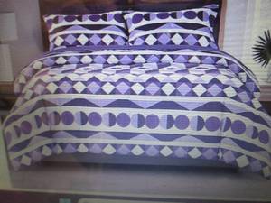lot 36 image: Spirit Linen Home Purple Geo 8-Pc. ...