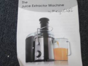 lot 42 image: MegaChef 4-Oz. 800-Watt Wide-Mouth ...