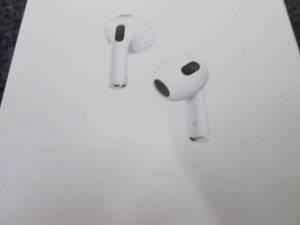 lot 84 image: LB- Apple AirPods Pro 2nd Generatio...