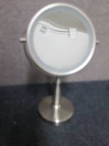 lot 90 image: Vanity Mirror- does not light up...