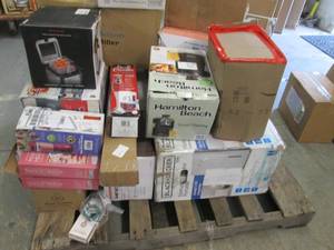 lot 101 image: Pallet of Assorted Items with issue...
