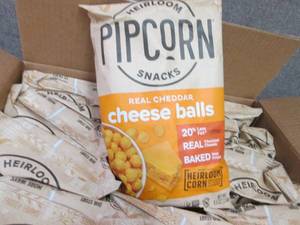 lot 126 image: 12- 4.5 oz Bags Heirloom Pipcorn Ch...