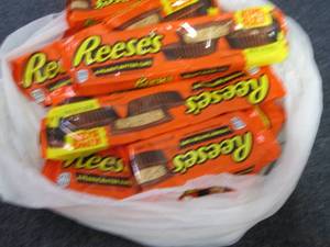 lot 179 image: 12 Reeses...