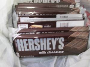 lot 186 image: 12 Hersheys ...