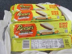 lot 201 image: 12- 2.8 oz Reeses Mallow Top...