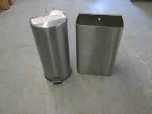 lot 366 image: 2 Metal Trash Cans...