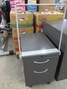 lot 375 image: Rolling Metal File wHandle...
