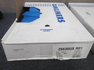 lot 386 image: Case of 100 Blue 33 Gallon Trash Ba...