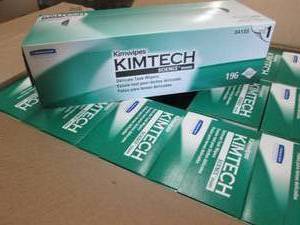 lot 409 image: Kimtech 34133 Kimwipes Delicate Tas...