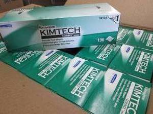 lot 412 image: Kimtech 34133 Kimwipes Delicate Tas...