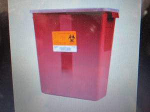 lot 433 image: Case of 12 - 3 Gallon Stackable Sha...