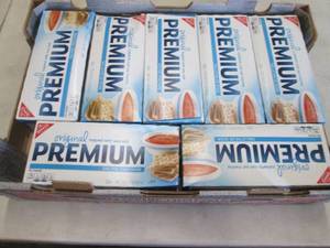 lot 464 image: Flat of Crackers...