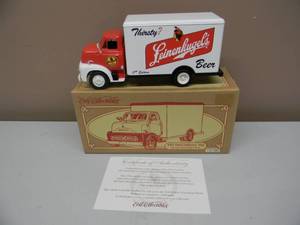 lot 7 image: ERTL COLLECTIBLES 130 SCALE DIE CAST LIMITED EDITION 1 of 1000 - LEINENKUGELS 1953 FORD DELIVERY VAN  - NEW IN BOX - GREAT PIECE - SEE PICTURES