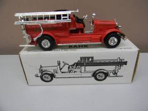 lot 12 image: ERTL COLLECTIBLES 130 SCALE DIE CAST - MILLER BEER 1926 SEAGRAVE FIRE TRUCK BANK - NEW IN BOX - GREAT PIECE - SEE PICTURES