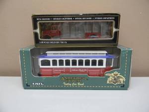 lot 49 image: ERTL COLLECTIBLES ANHEUSER-BUSCH TROLLY CAR BANK 143 SCALE DIE-CAST & DELIVERY TRUCK 148 SCALE - NEW IN BOX - NICE - COOL PIECES - SEE PICTURES