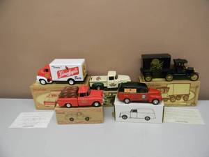 lot 50 image: ERTL COLLECTIBLES LEINENKUGELS COLLECTION - FANTASTIC COLLECTION - NEW IN BOX - AWESOME PIECES - SEE PICTURES