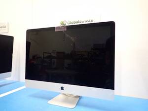 lot 36 image: Apple&nbspiMac18,3 A1419 MNE92LLA &nbspINTEL(R) CORE(TM) I5-7500 CPU  3.40GHZ  8GB DDR4 RAM  1TB HD  chip and crack on screen  includes IOS and power cable 