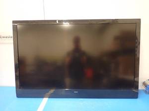 lot 55 image: NEC&nbspE552 L550UQ TV  55 screen with 1920 x 1080 HD resolution  screen is darker around the edges  includes power cable an HDMI