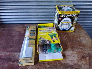 lot 59 image: Cord reel, egg cooker, grow light mole traps
