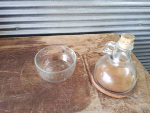 lot 75 image: Cheese and wine container
