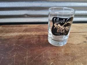 lot 81 image: Collection of funny sayings glasses