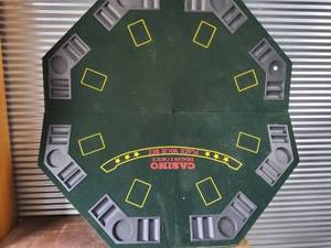 lot 114 image: Poker table top, plays 8