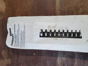 lot 164 image: Husky 12 in socket holder