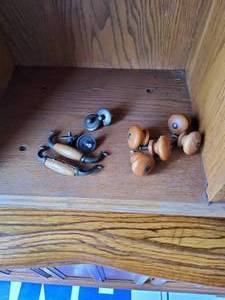 lot 51 image: 2 pc. oak hutch with glass , lighted