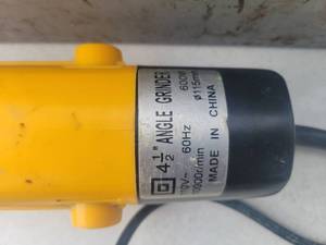 lot 43 image: 4 12 Angle Grinder