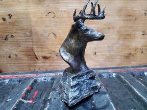 lot 146 image: Deer Statue