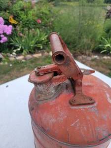 lot 209 image: Vintage (Justice) Gas Can