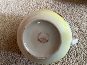 lot 84 image: China Tea Set