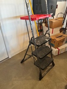 lot 8 image: Painting Ladder