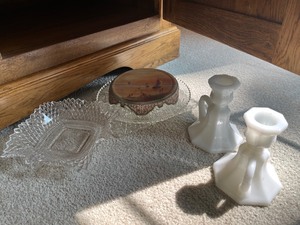 lot 85 image: Misc Glassware