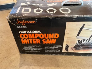 lot 34 image: Compound miter saw