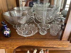 lot 79 image: Fancy Glassware