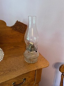 lot 19 image: oil lamp