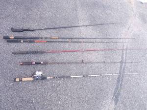 lot 27 image: 6 Fishing poles and 1 Reel