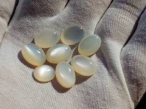 lot 39 image: 44.85 Carats of Natural Moonstone Gems