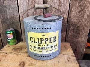 lot 75 image: Vintage The Clipper Heated Ice Fishermans Minnow Pail