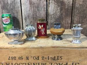 lot 135 image: 5 Vintage TableDesk Lights - Working